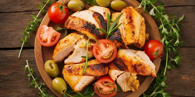24 Recettes de Poulet Méditerranéennes qui Vont Ravir vos Papilles ! - Viral Mag Découvrez 24 recettes savoureuses de poulet à la méditerranéenne pour des repas sains et délicieux Des idées simples et rapides pour régaler toute la famille    Viral Mag