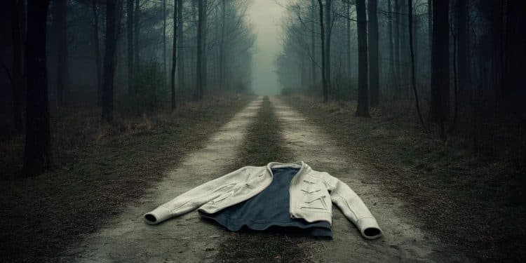 Disparition Mystérieuse de Lina : La Mère Lance un Appel Désespéré ! - Viral Mag Lina 15 ans sest volatilisée sur le chemin de la gare Sa mère impuissante implore laide de tous pour élucider ce mystère angoissant Découvrez les détails troublants de laffaire Viral Mag