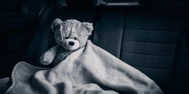 Un père oublie son bébé dans la voiture pendant sa journée de travail Découvrez les détails choquants de ce drame qui bouleverse lAlsace   Viral Mag