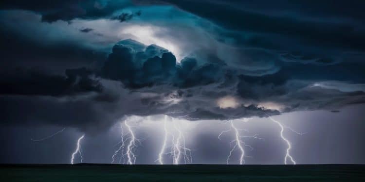 La Météo Française Vire à l’Orage : Un Lundi Électrisant ! - Viral Mag Alerte Météo Pluies Diluviennes et Orages Percutants en France ce Lundi 27 Mai Découvrez les Départements Touchés et les Prévisions Stupéfiantes Viral Mag