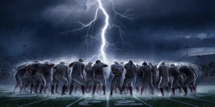 Le drame du terrain de foot foudroyé : l’effroi à Courrières - Viral Mag Effroyable tragédie sur un terrain de football à Courrières la foudre frappe mortellement en plein entraînement laissant joueurs et spectateurs sous le choc Viral Mag