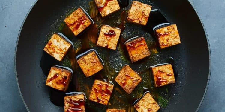 Le Tofu Au Beurre Balsamique Qui Affole Les Réseaux ! - Viral Mag Découvrez la recette virale du tofu au beurre balsamique qui fait le buzz sur le web Un délice végétarien facile et savoureux Viral Mag