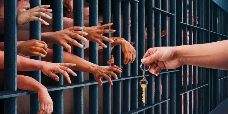 Un nouvel espoir pour la prison surpeuplée de Gradignan ? - Viral Mag 280 détenus transférés dans une nouvelle prison à Gradignan la fin de conditions inhumaines ou un déplacement du problème Viral Mag