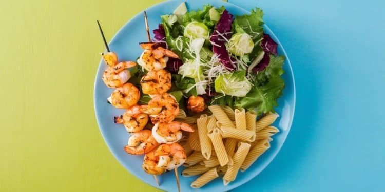 20 Dîners d’Été Riches en Protéines pour Perdre du Poids - Viral Mag Découvrez 20 savoureuses recettes de dîners estivaux riches en protéines et faibles en calories pour vous aider à atteindre vos objectifs minceur tout en vous régalant Viral Mag