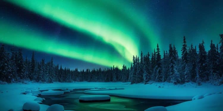 Aurores Boréales en Finlande : Où et Quand les Observer ? - Viral Mag Découvrez tout sur les aurores boréales en Finlande quand partir où se rendre et nos conseils pour maximiser vos chances de voir ce spectacle magique Viral Mag