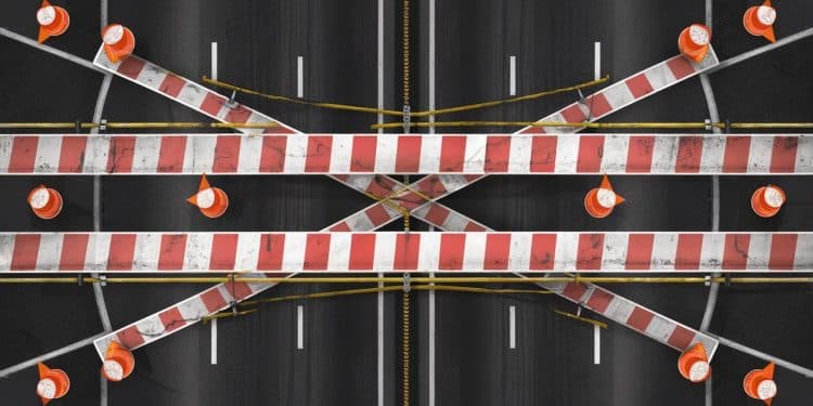 Autoroute A13 : Réouverture Complète Prévue Fin Juin si Sécurité Assurée - Viral Mag Après des travaux suite à la découverte dune fissure lautoroute A13 pourrait rouvrir complètement dici fin juin si toutes les conditions de sécurité sont réunies Une bonne nouvelle pour les usagers qui subissent des perturbations depuis avril Viral Mag