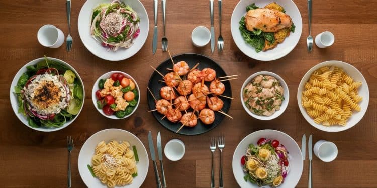 Dîners Riches en Protéines Faciles et Délicieux (Plan Hebdomadaire et Liste de Courses !) - Viral Mag Découvrez notre sélection de dîners simples et savoureux avec au moins 15g de protéines par portion pour des repas rassasiants Planifiez votre semaine et votre liste de courses Viral Mag