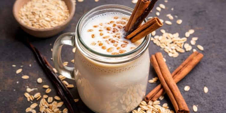 La Révolution du Lait d’Avoine Fait Maison : Délicieux et Économique - Viral Mag Découvrez comment préparer facilement votre propre lait davoine à la maison Économique savoureux et personnalisable il révolutionne nos habitudes Viral Mag