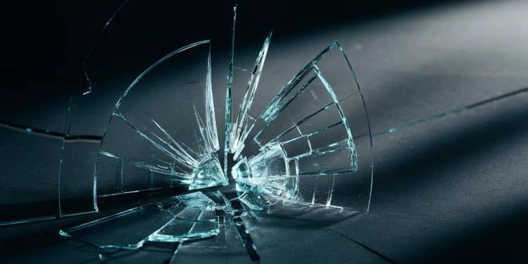 Le Destin Tragique de Duralex, Fleuron Français du Verre - Viral Mag Retour sur la lente fissuration de Duralex verrier français emblématique en difficulté malgré son succès Un récit captivant Viral Mag