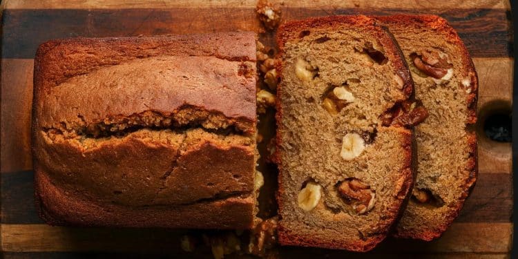 Découvrez la recette parfaite du pain aux bananes et noix alliant saveur et bienfaits santé Conseils astuces et variantes pour un résultat optimal à chaque fois   Viral Mag