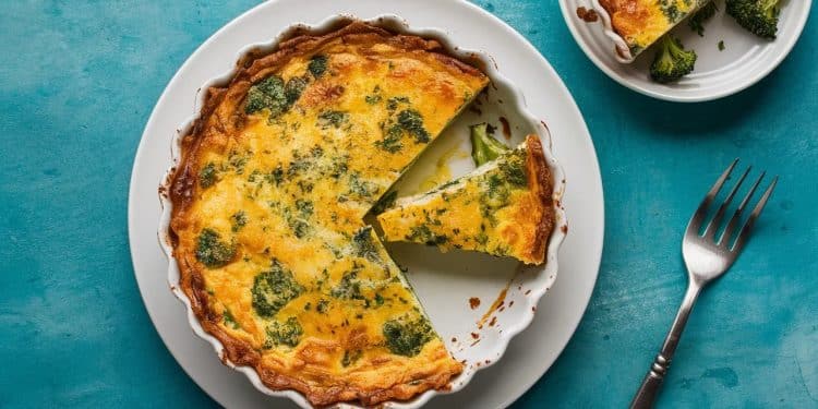 Découvrez notre recette de quiche broccoli cheddar sans pâte facile à réaliser et délicieuse Parfaite pour un brunch ou un dîner léger    Viral Mag