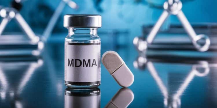 Le traitement révolutionnaire de l’ecstasy contre le stress post-traumatique rejeté - Viral Mag Un comité dexperts américains a voté contre lautorisation dun traitement à lecstasy contre le stress post traumatique malgré des résultats prometteurs lors dessais cliniques Viral Mag