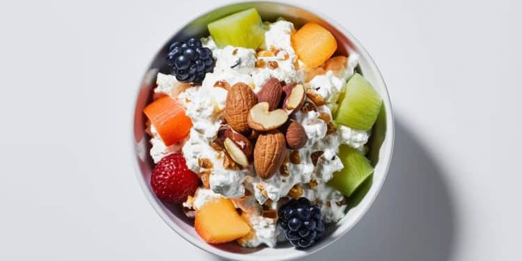 Les Bienfaits Surprenants du Cottage Cheese Pour Votre Santé - Viral Mag Découvrez comment le cottage cheese peut booster votre bien être grâce à ses multiples vertus nutritionnelles et ses recettes savoureuses Viral Mag