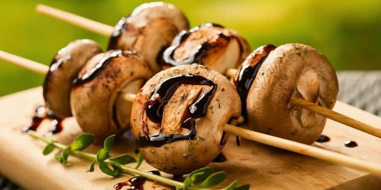 Les Délicieux Champignons Marinés au Balsamique : Un Incontournable Estival ! - Viral Mag Découvrez notre recette estivale incontournable de champignons marinés au balsamique parfaits pour vos grillades Faciles à préparer et savoureux Viral Mag