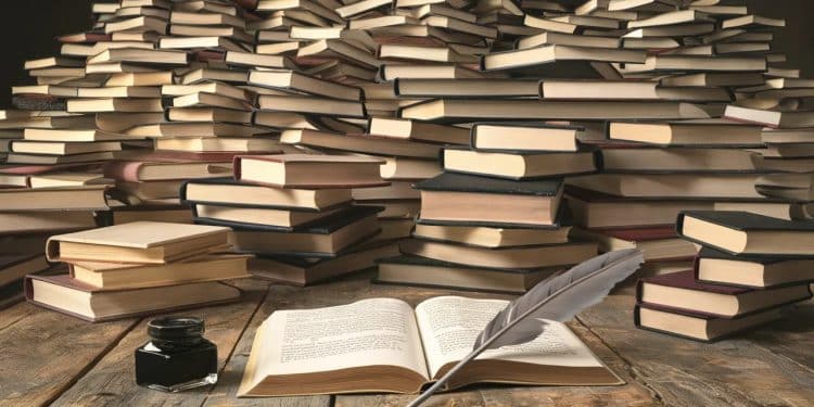 Rentrée Littéraire 2024 : Le Déclin Inexorable des Parutions Romanesques - Viral Mag Découvrez pourquoi la rentrée littéraire 2024 voit une nouvelle baisse du nombre de romans publiés Entre contraintes pour les libraires et appels à réduire drastiquement la production plongez au cœur des enjeux Viral Mag