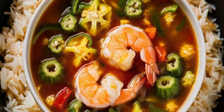 Soupe de Crevettes et Okra : Un Délice Sain et Réconfortant - Viral Mag Découvrez notre recette savoureuse de soupe de crevettes et okra un met réconfortant et nourrissant Facile à préparer riche en saveurs et en nutriments essentiels Viral Mag