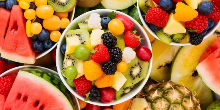 12 Salades de Fruits d’Été Fraîches et Colorées Pour Vous Régaler - Viral Mag Découvrez notre sélection de 12 recettes de salades de fruits estivales faciles à préparer et débordantes de saveurs De quoi vous rafraîchir tout lété Viral Mag