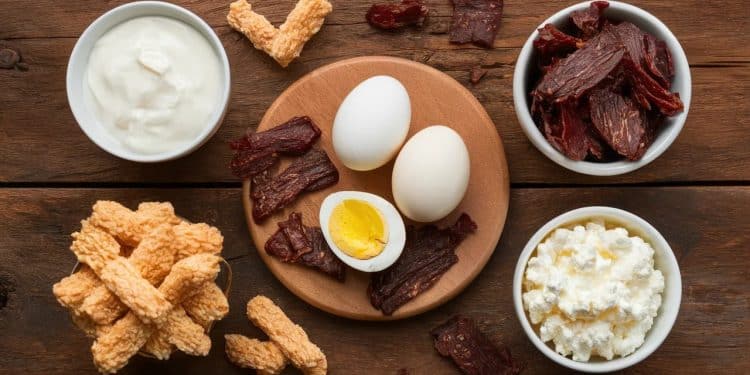 7 collations protéinées approuvées par les diététiciens - Viral Mag Découvrez les 7 meilleures collations riches en protéines selon les diététiciens pour réguler la glycémie augmenter la satiété et avoir une énergie durable Viral Mag