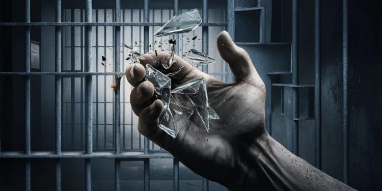 Attaque terroriste à la prison de Laon : Le détenu Ali Riza Polat s’en prend à des surveillants - Viral Mag Un détenu condamné pour les attentats de 2015 agresse deux gardiens de prison avec des tessons de verre en criant Allahou akbar La justice antiterroriste se saisit de laffaire Viral Mag