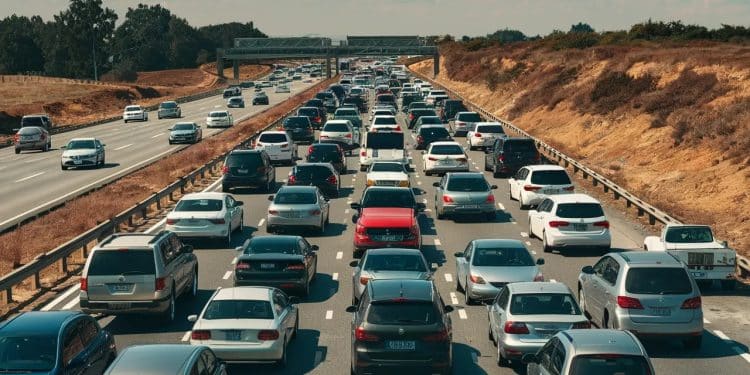 Bouchons estivaux : plus de 300 km de ralentissements ce samedi - Viral Mag Entre départs en vacances et JO de Paris les routes sont très chargées ce week end Déjà 329 km dembouteillages relevés en ce samedi matin Viral Mag