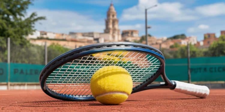 Chloé Paquet Brille au Tournoi de Palerme et Rejoint Diane Parry - Viral Mag Chloé Paquet continue son parcours impressionnant au tournoi WTA de Palerme rejoignant sa compatriote Diane Parry en quarts de finale après une victoire éclatante Découvrez les détails de sa performance   Viral Mag