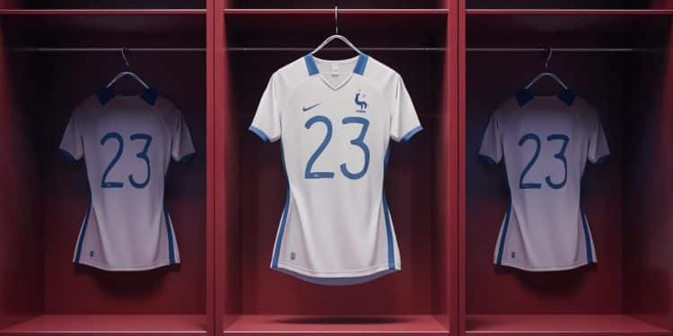 Coup de théâtre aux JO 2024 : La Surprise de Dernière Minute des Bleues - Viral Mag Changement inattendu dans léquipe féminine de football à la veille de leur match crucial contre la Colombie Découvrez qui entre en jeu et pourquoi Viral Mag