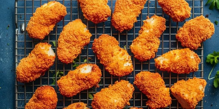Découvrez notre recette facile de nuggets de poulet croustillants au four parfaits pour un repas rapide et savoureux Astuces et variantes incluses    Viral Mag