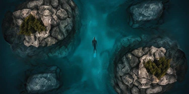 Drame en mer : un apnéiste de 75 ans perd la vie près de Marseille - Viral Mag Malgré dimportants moyens de recherche déployés le septuagénaire parti faire de lapnée près de larchipel du Frioul na pas pu être sauvé à temps Viral Mag