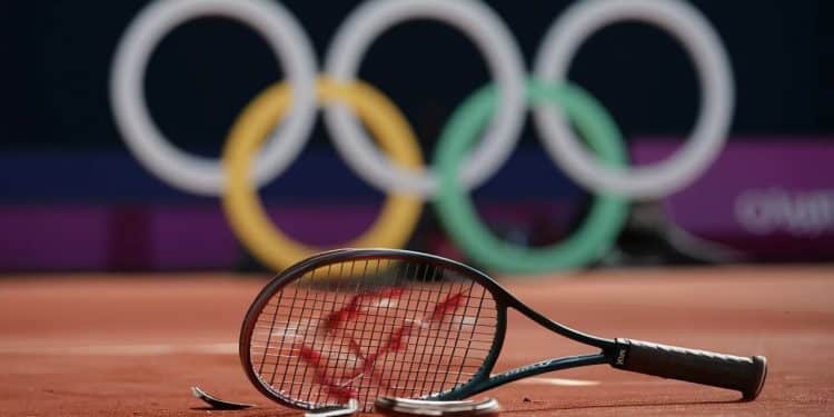 Fils Éliminé Au Premier Tour Des JO De Paris 2024 Par Arnaldi - Viral Mag Arthur Fils récent vainqueur du tournoi ATP 500 de Hambourg a été sorti dès le premier tour des Jeux Olympiques de Paris 2024 par Matteo Arnaldi qui mène désormais 5 0 dans leurs confrontations   Viral Mag