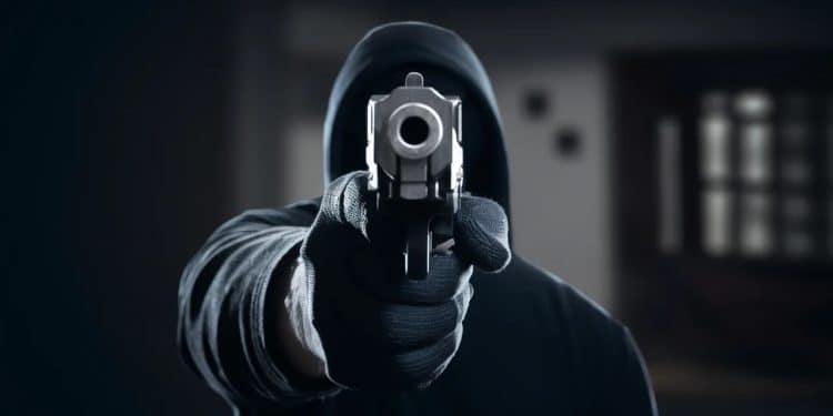 Découvrez les détails choquants du violent cambriolage à main armée dont a été victime un septuagénaire à Aix en Provence   Viral Mag