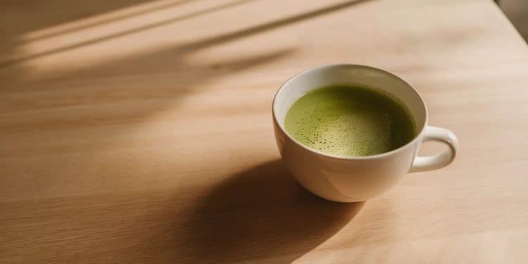 Les Bienfaits Incroyables du Matcha Bu Quotidiennement - Viral Mag Découvrez les effets étonnants de la consommation régulière de matcha sur votre santé de la relaxation à la perte de poids Les secrets de cette poudre verte révélés    Viral Mag