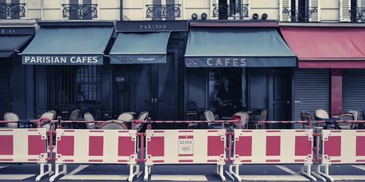 Les mesures de sécurité mises en place pour les JO 2024 à Paris impactent durement lactivité des commerçants et restaurateurs qui déplorent une baisse de fréquentation sans précédent   Viral Mag