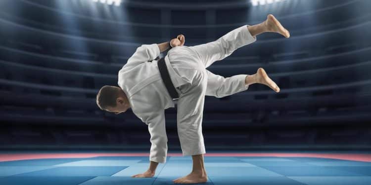 Luka Mkheidze le judoka français de 27 ans réalise un début de compétition impressionnant aux Jeux Olympiques de Paris 2024 Découvrez son parcours et ses ambitions   Viral Mag