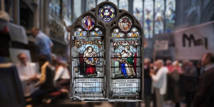 Notre-Dame : Polémique Vitraux Contemporains du Projet Macron - Viral Mag Un projet dEmmanuel Macron de remplacer des vitraux historiques de Notre Dame par des créations contemporaines soulève une vive controverse   Viral Mag