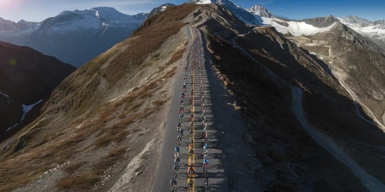 Tour de France 2024 : l’étape reine pyrénéenne s’annonce explosive - Viral Mag Létape reine pyrénéenne du Tour de France 2024 promet un spectacle époustouflant avec ses nombreux cols mythiques Qui triomphera au sommet Viral Mag