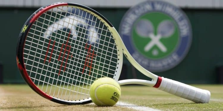 Wimbledon : Raducanu brille, Osaka et Stephens éliminées - Viral Mag Wimbledon réserve déjà son lot de surprises Alors que la jeune Emma Raducanu simpose brillamment Naomi Osaka et Sloane Stephens sont éliminées dès le 2e tour Viral Mag