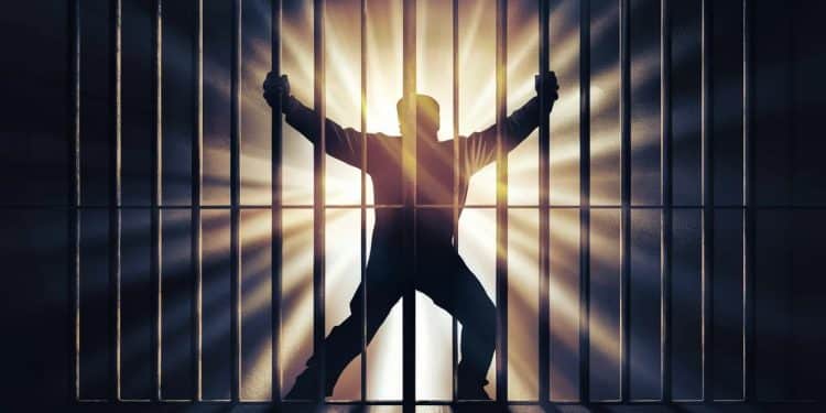 Découvrez lhistoire poignante de Glynn Simmons un homme injustement condamné qui a passé 48 ans en prison avant dêtre innocenté   Viral Mag