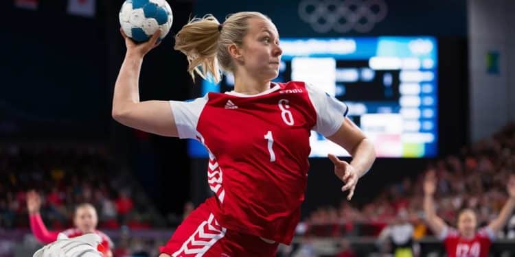 Le Danemark Remporte le Bronze au Handball Féminin aux JO - Viral Mag Après des années de galère les handballeuses danoises ont dominé la Suède pour décrocher la médaille de bronze aux Jeux Olympiques de Paris 2024   Viral Mag