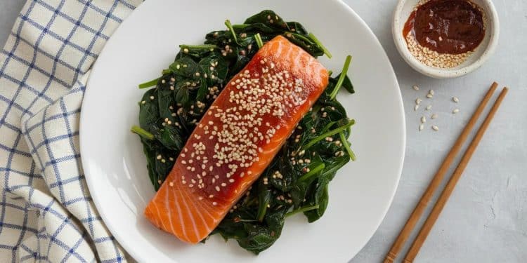Le Secret Coréen pour un Saumon Délicieusement Épicé et Sain - Viral Mag Découvrez la recette coréenne du saumon au gochujang qui allie saveur épicée et bienfaits nutritionnels Un plat sain et savoureux à essayer    Viral Mag
