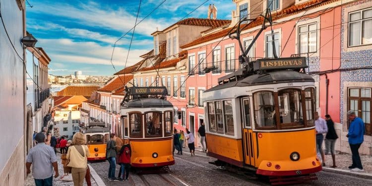 Lisbonne en octobre cest la période idéale pour profiter de la douceur de vivre lisboète Découvrez nos conseils et bons plans pour un séjour inoubliable    Viral Mag