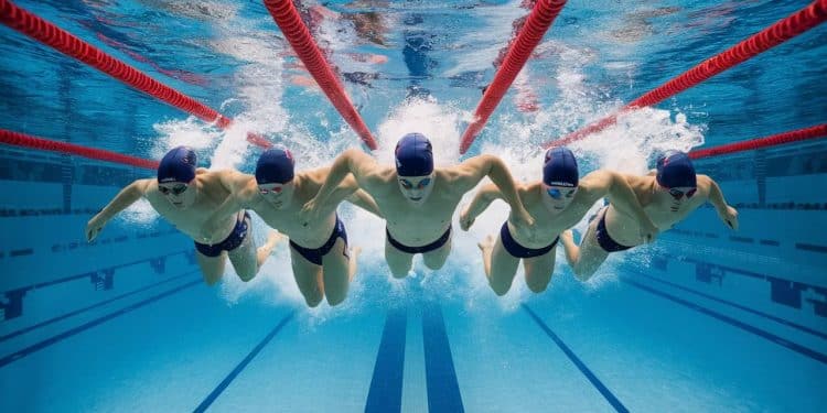 Natation française : une médaille de bronze qui vaut de l’or - Viral Mag Malgré une troisième place le relais 4x100m français emmené par Léon Marchand et Florent Manaudou a brillé aux JO de Paris 2024 Viral Mag