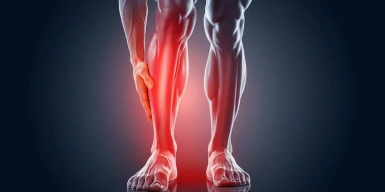 Le défenseur du PSG Presnel Kimpembe est touché à la jambe lors de sa phase de reprise Une gêne musculaire qui inquiète le club parisien   Viral Mag