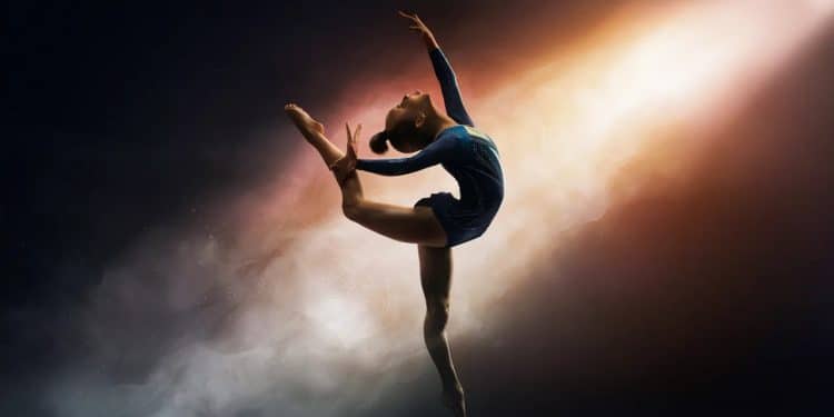 Simone Biles, poussée vers la retraite par son entraîneur ? - Viral Mag La superstar de la gymnastique Simone Biles fatiguée physiquement et mentalement est incitée par son entraîneur à prendre sa retraite à 27 ans Viral Mag