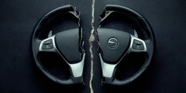 Vilebrequin : Le Voile Se Lève Sur La Rupture Du Célèbre Duo - Viral Mag Découvrez les dessous de la séparation choc entre Pierre Chabrier et Sylvain Levy le duo star de Vilebrequin Trahison coups bas on vous dit tout Viral Mag