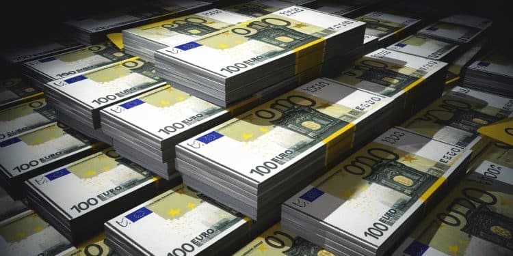 Kiabi victime d’une fraude financière massive : 100 millions d’euros détournés - Viral Mag Kiabi géant français du prêt à porter révèle avoir subi une escroquerie sophistiquée à hauteur de 100 millions deuros Découvrez les détails de cette fraude dampleur et les répercussions pour lenseigne   Viral Mag