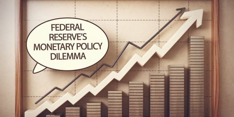 La Réserve fédérale américaine est à un tournant décisif Avec le ralentissement de linflation doit elle opter pour une baisse agressive des taux ou y aller en douceur  Découvrez les enjeux et les conséquences potentielles de ce choix crucial   Viral Mag