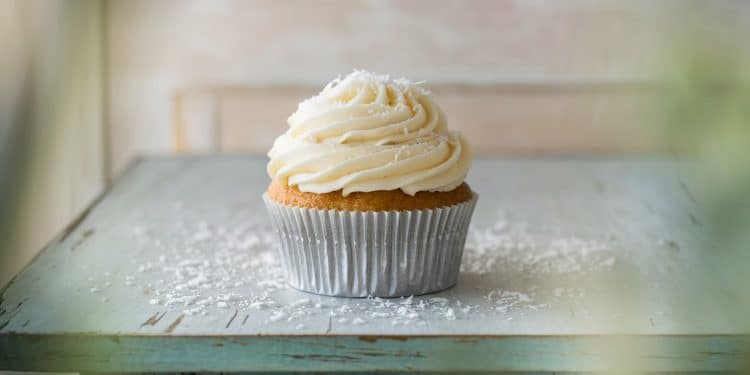 Le Délicieux Gâteau à Préparer en Avance d’Ina Garten - Viral Mag Ina Garten partage sa recette préférée de gâteau à préparer en avance Simple et savoureux il ravira vos invités Découvrez ses astuces pour un dessert réussi Viral Mag