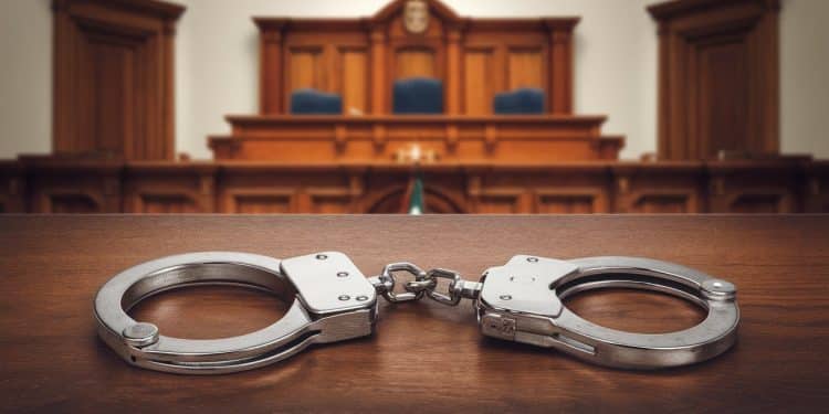 Migrant marocain condamné à 2 ans de prison ferme pour agression à Bourges - Viral Mag Un migrant clandestin marocain a été condamné à 2 ans de prison et une interdiction définitive du territoire pour avoir agressé deux hommes à Bourges dont lun souffre de graves séquelles Viral Mag