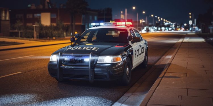 Policier municipal grièvement blessé lors d’un contrôle au Chesnay - Viral Mag Un policier municipal du Chesnay dans les Yvelines a été violemment percuté par le conducteur dune voiture volée lors dun contrôle Il est dans un état critique Viral Mag
