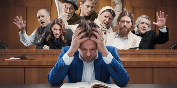 Quand les personnages se rebellent contre leur auteur au tribunal - Viral Mag Découvrez comment des écrivains comme Grégoire Delacourt se sont retrouvés attaqués en justice par leurs propres personnages un phénomène étonnant en littérature Viral Mag